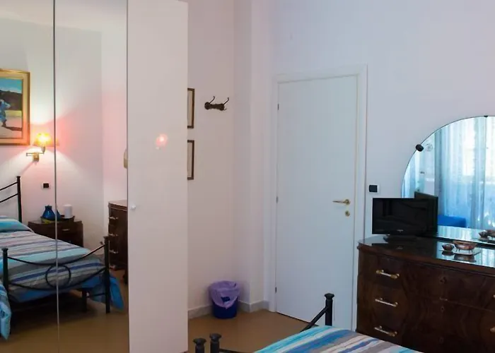Hotel Area 51 *